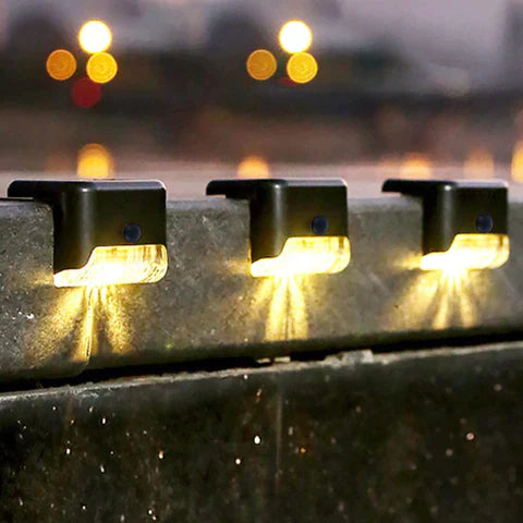 Luminária de Led Solar de Jardim Modelo Forja SunGarden – LED Impermeável com Bateria de Longa Duração